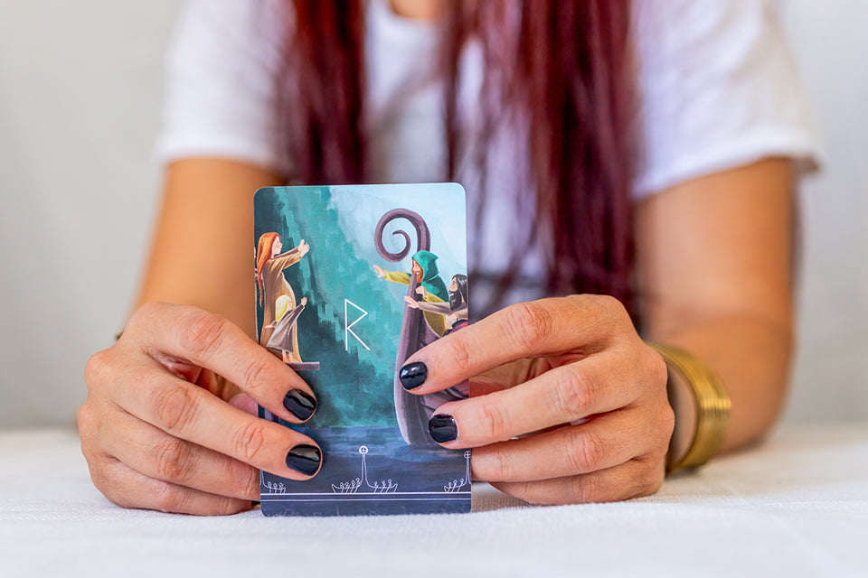 The Wyrd ++ baraja de cartas runas